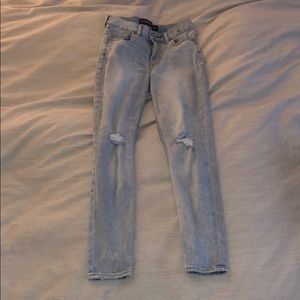 Ripped light washed jeans